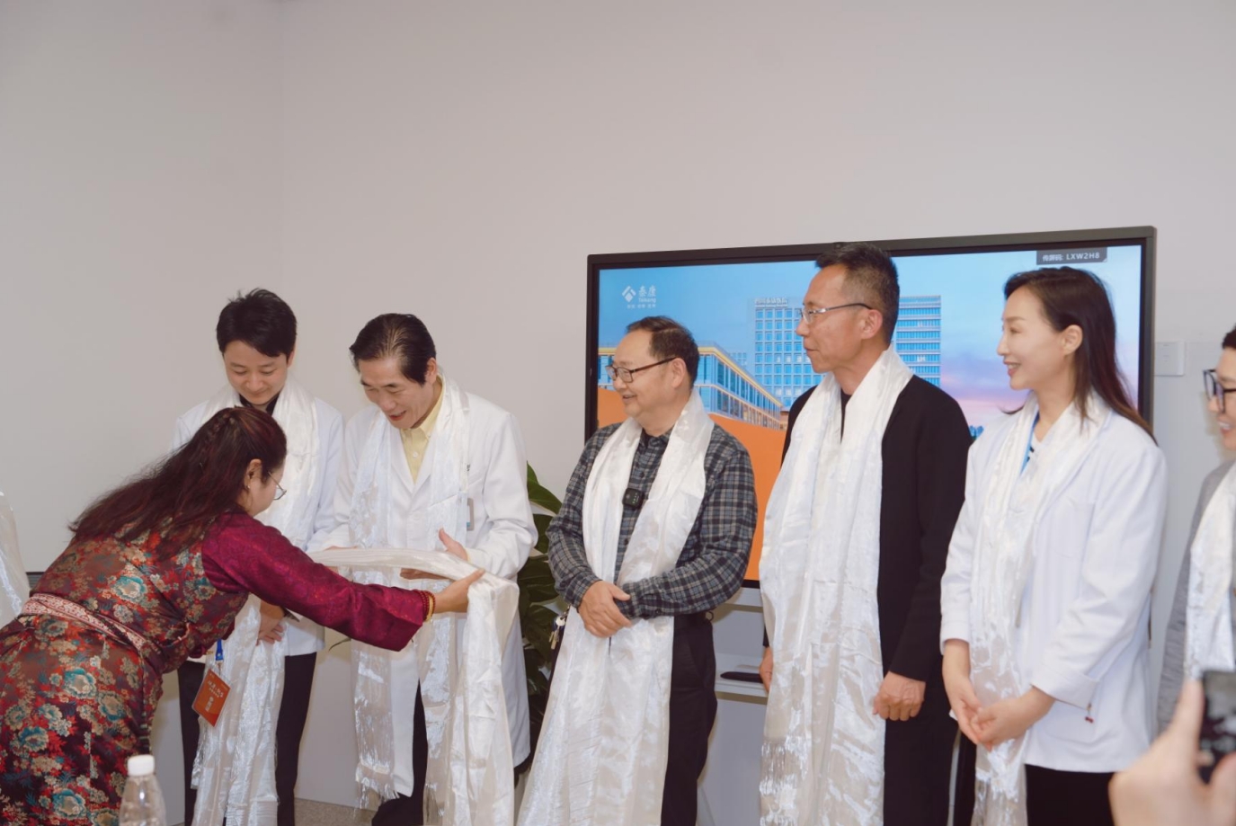 跨越山海守护健康：仁仁康糖在健康中国战略下的的康养实践